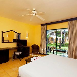 Garden View Room